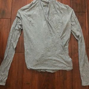 Longe sleeve cross top